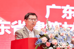 暗示越来越不情愿去看一个孤立的配备材